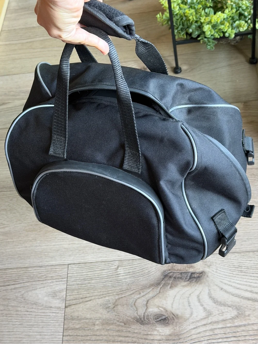 Black equestrian carry bag